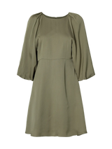 Selected Femme Laurina mekko - vaaleanvihreä - naisten mekot - naisten juhlamekot - muoti - lifestylemyymälä - IHANA Store