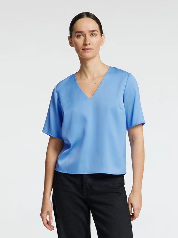 Selected Femme Lena pusero - sininen - lyhythihainen pusero - naisten juhlapaidat - muoti - lifestylemyymälä - IHANA Store