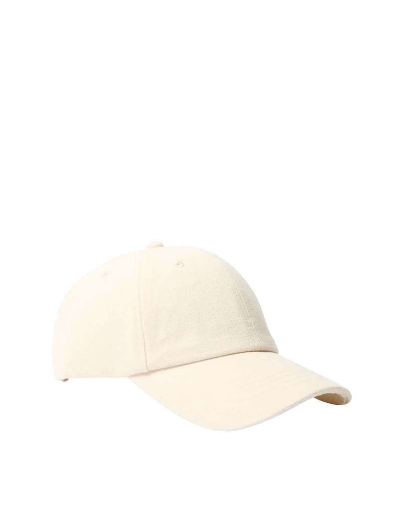 Selected Femme Winny lippalakki - luonnonvalkoinen - päähineet - naisten asusteet - IHANA Store