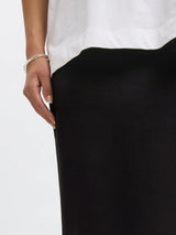 Selected Shelly hame - musta - kynähame - trikoohame - naisten alaosat - muoti - naisten hame musta - lifestyle  - IHANA Store - kotimainen verkkokauppa