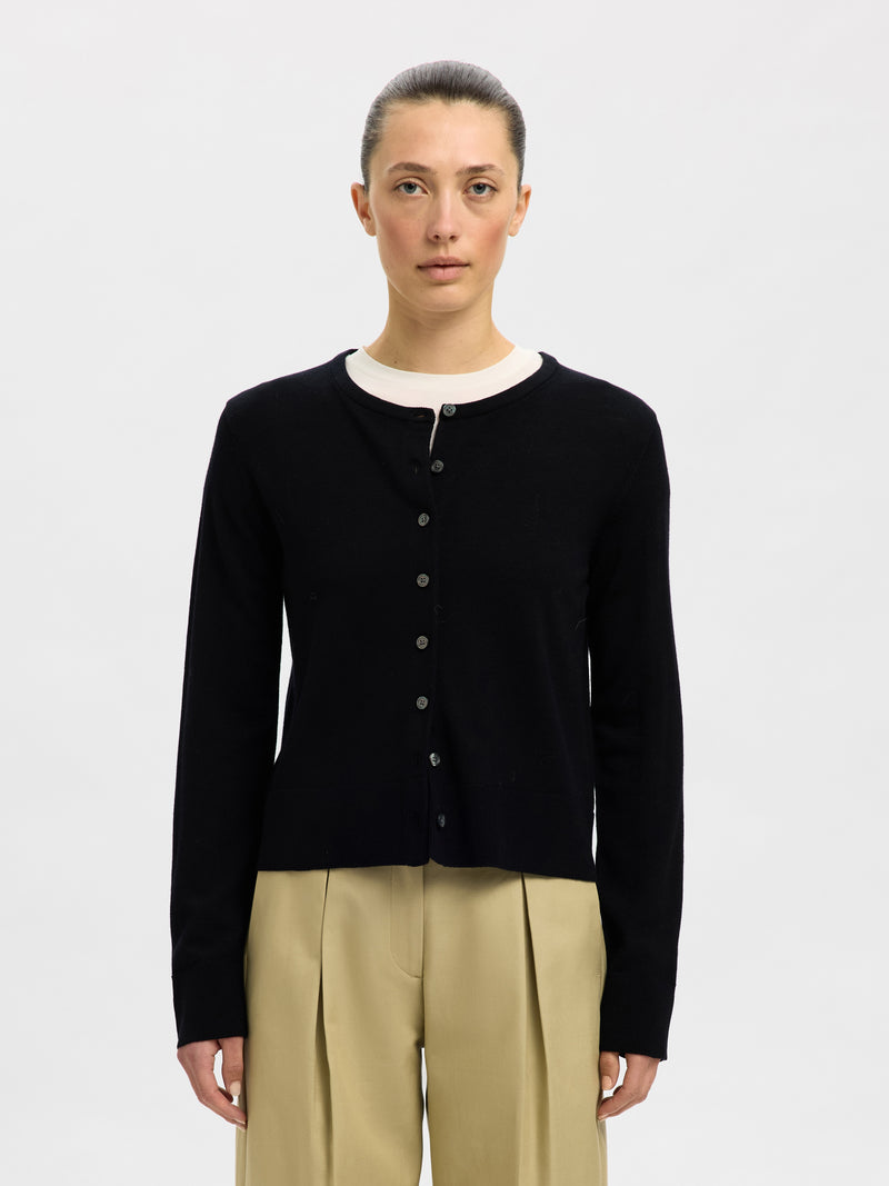 Selected Thea merinovillaneuletakki - musta - naisten neuleet - merinovillavaatteet - naisten muoti - pukeutuminen - lifestyle - IHANA Store