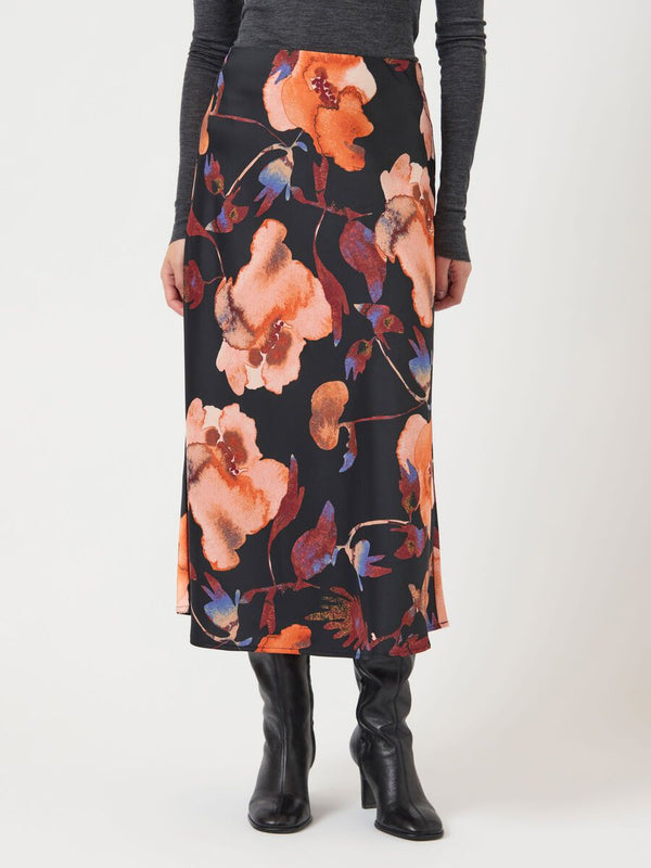 YAS Pella hame - satiinihame - midihame - kukkakuvioitu - musta kuvioitu - naisten vaatteet - IHANA Store - lifestylemyymälä