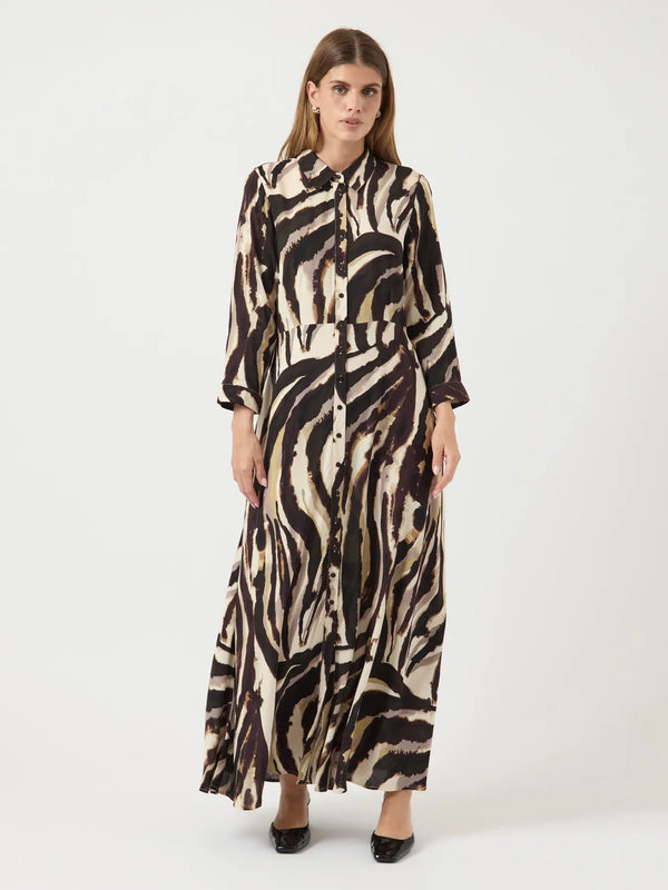 YAS Savanna mekko - ruskea kuvioitu - maksimekko - paitamekko - naisten vaatteet - IHANA Store - lifestylemyymälä