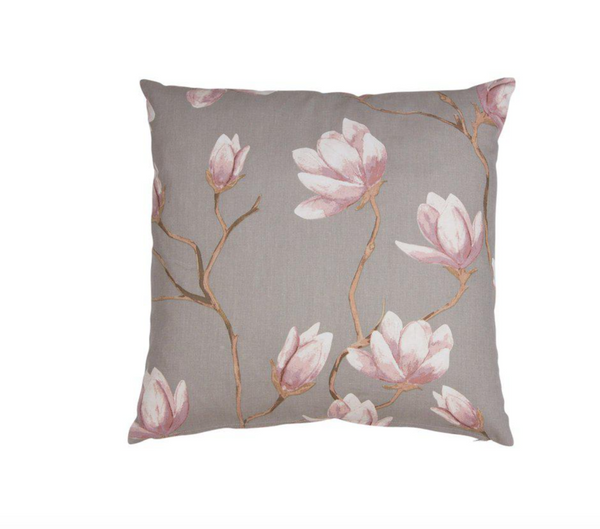 Fondaco Magnolia tyynynpäällinen - harmaa - kukkakuvio - sisustustekstiili - koti - IHANA Store -lifestyle