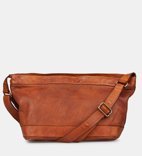 Montana Haisy nahkalaukku - konjakki - keskikokoiset laukut - lifestyle - IHANA Store