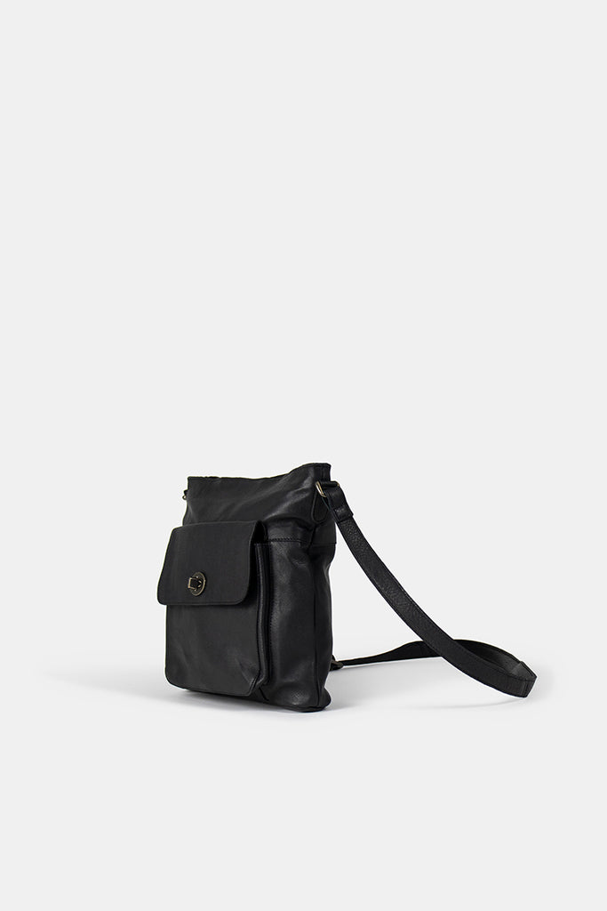 Re:Designed Kay yliolan laukku - musta - Nahkalaukut - Naisten asusteet - IHANA Store - lifestyle