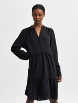 Selected Femme Mivia mekko - musta - vapaa-ajanmekot - frillahelmainen mekko 