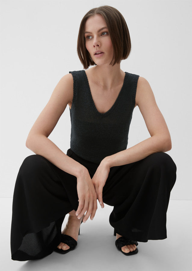 s.Oliver neulostoppi - musta - naisten vaatteet - hihaton paita - IHANA Store - lifestylemyymälä